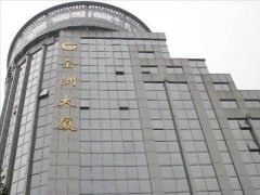 金洲大廈中央空調(diào)維護(hù)保養(yǎng)，主機(jī)大修